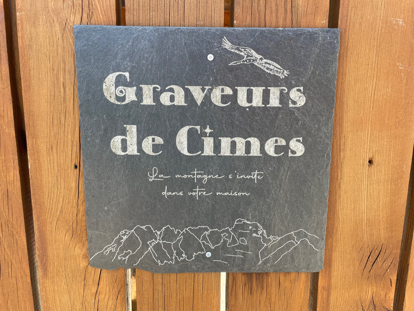 Plaque de rue en ardoise
